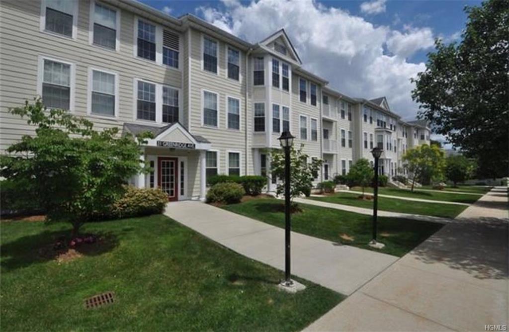 31 Greenridge Avenue - Photo 1