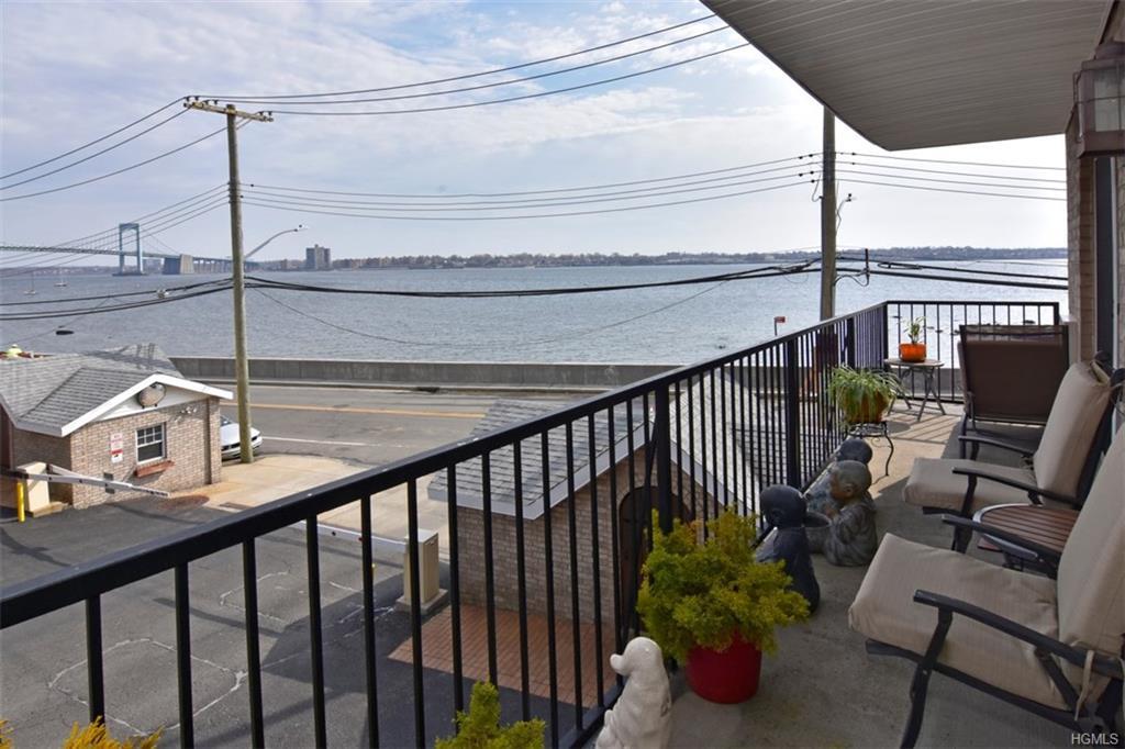 17 Pennyfield Avenue - Photo 1