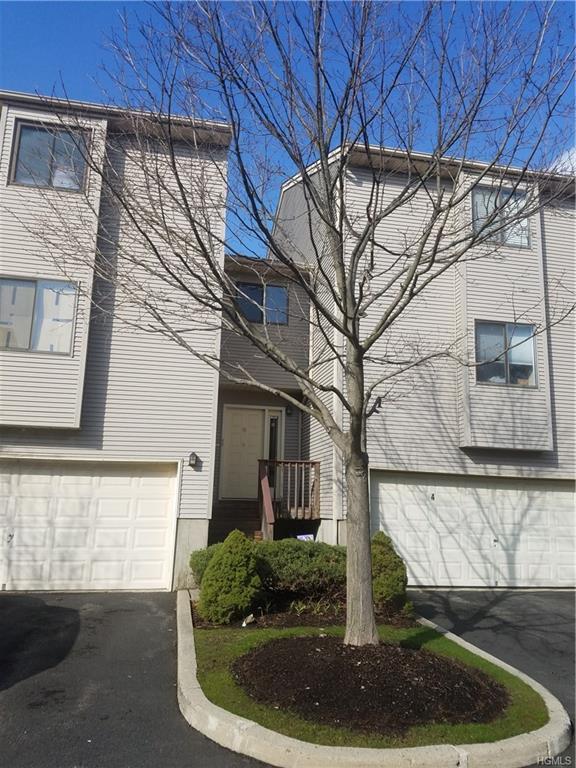 8 Queens Court - Photo 1