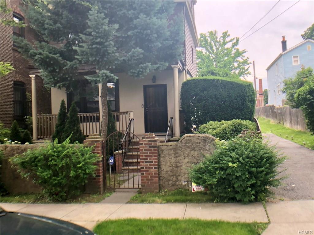 454 10th Avenue - Photo 1