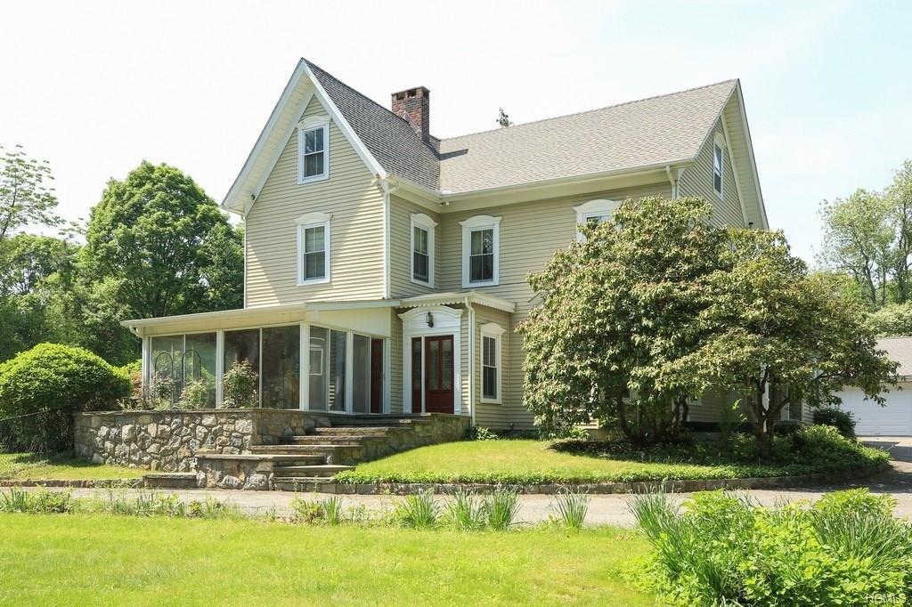 221 Nichols Street - Photo 1