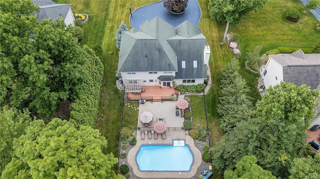 56 Greenwich Avenue - Photo 1
