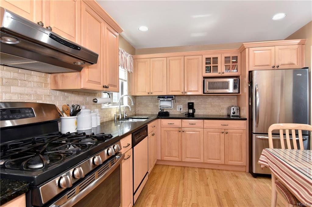 519 Martling Avenue - Photo 1