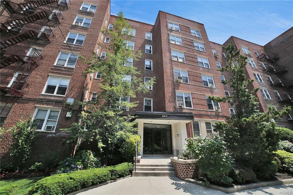 3210 Arlington Avenue - Photo 1