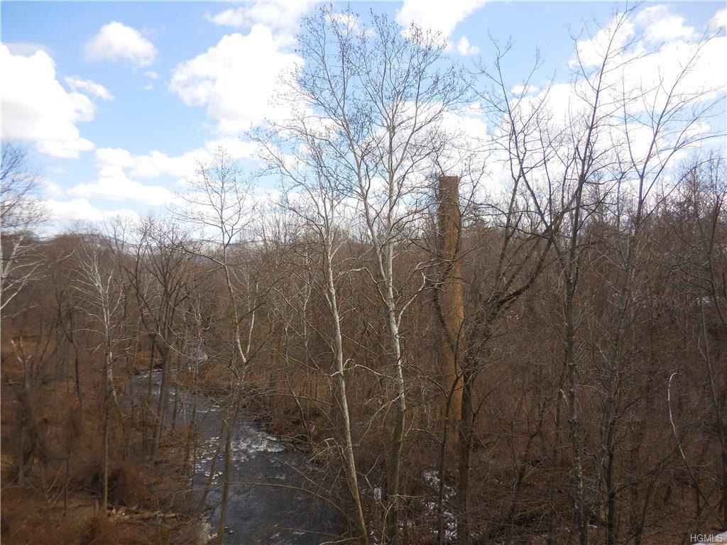 Quassaick - Photo 1