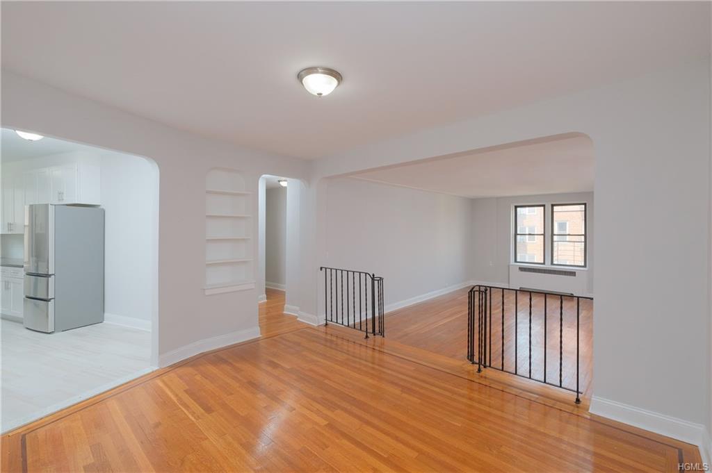 736 186 Street - Photo 1