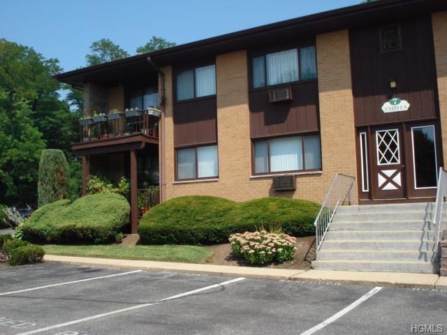 7 Lawrence Park Drive - Photo 1