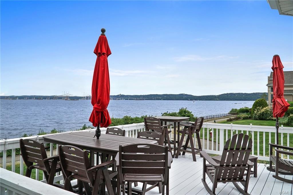 309 Cottonwood Court - Photo 1