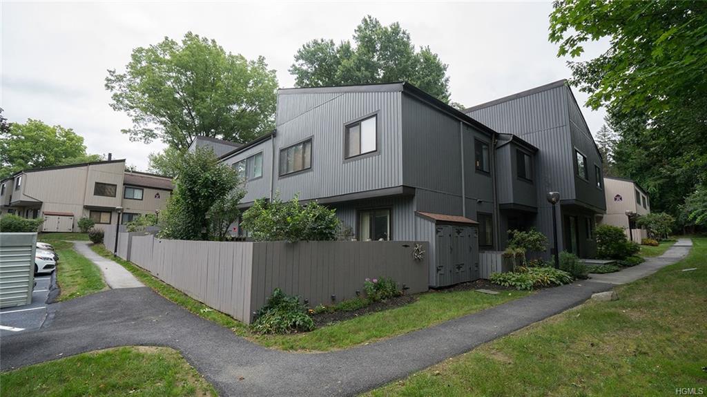 2302 Linden Court - Photo 1