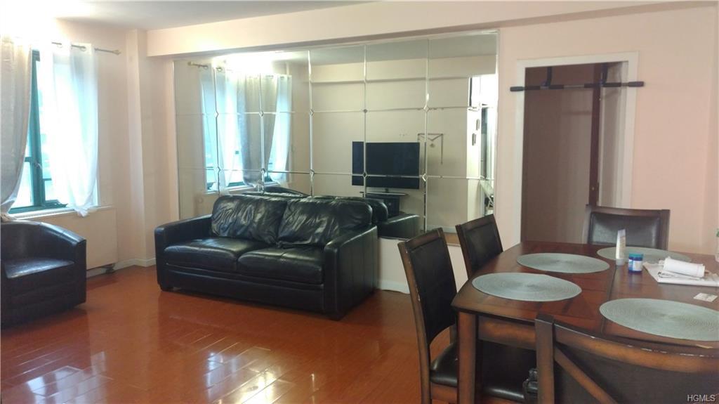 1527 Metropolitan Avenue - Photo 1