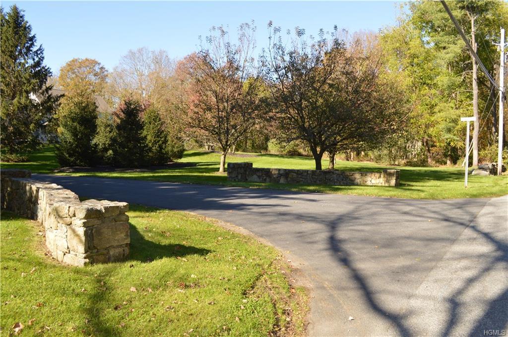 9 Lyons Farm Court - Photo 1