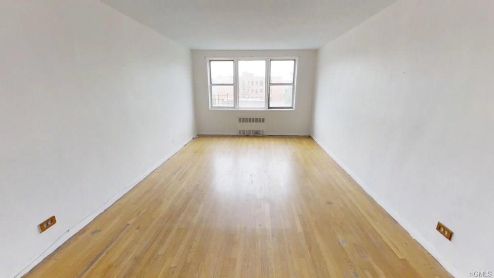 180 Van Cortlandt Park Avenue - Photo 1