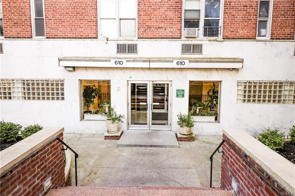 610 Waring Avenue - Photo 1