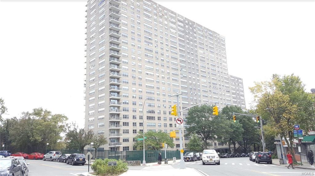 555 Kappock Street - Photo 1