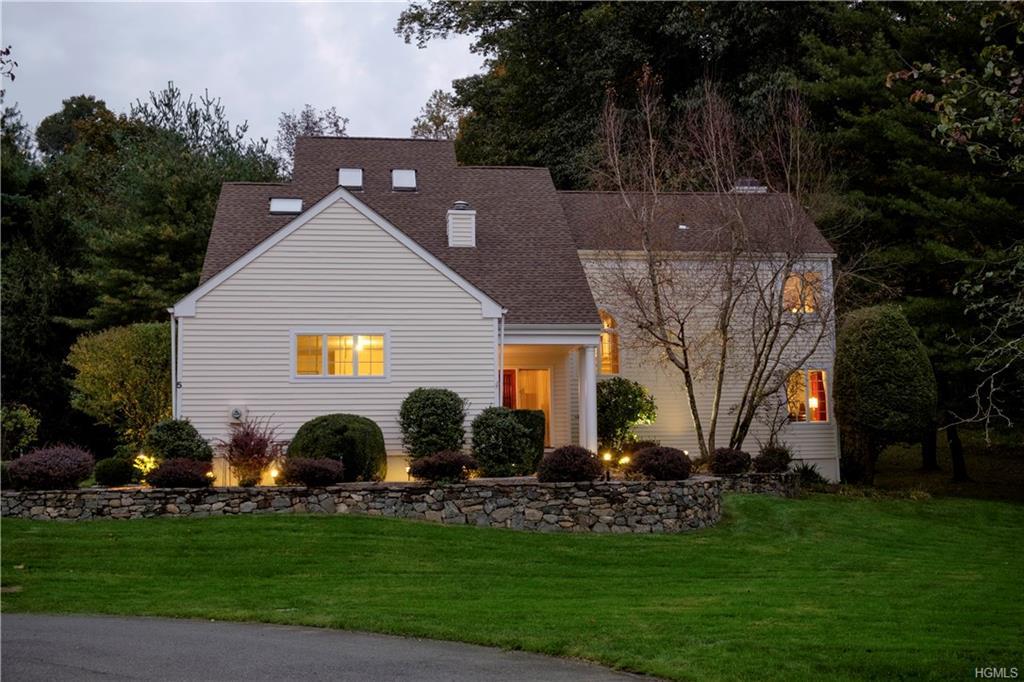 5 Elizabeth Court - Photo 1