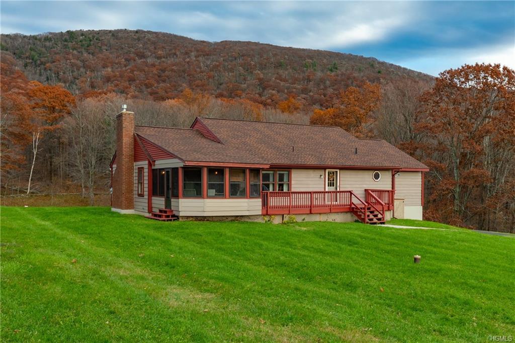 102 Quarry Hill Road - Photo 1