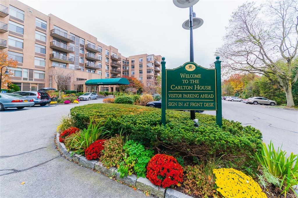 35 Chatsworth Avenue - Photo 1