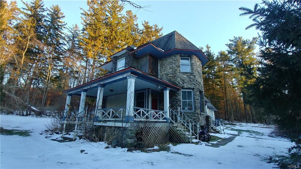 608 High Road - Photo 1