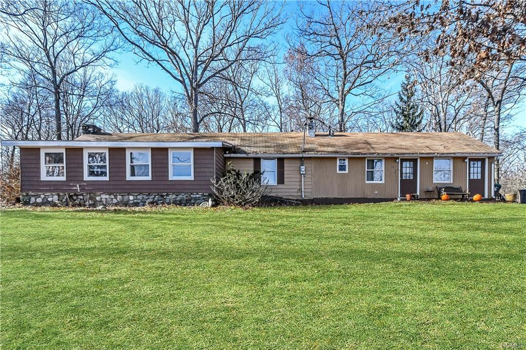 8 Hill Avenue - Photo 1