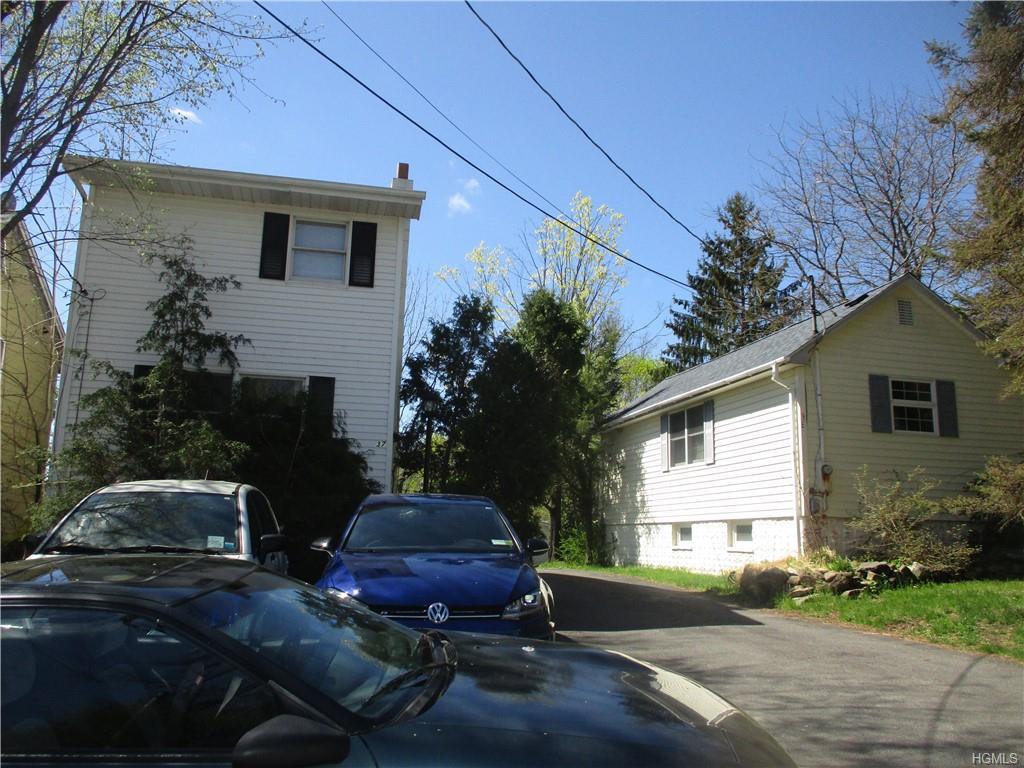 37 Lakeview Drive - Photo 1