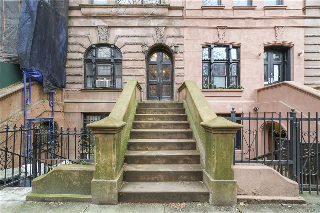34 119th Street - Photo 1