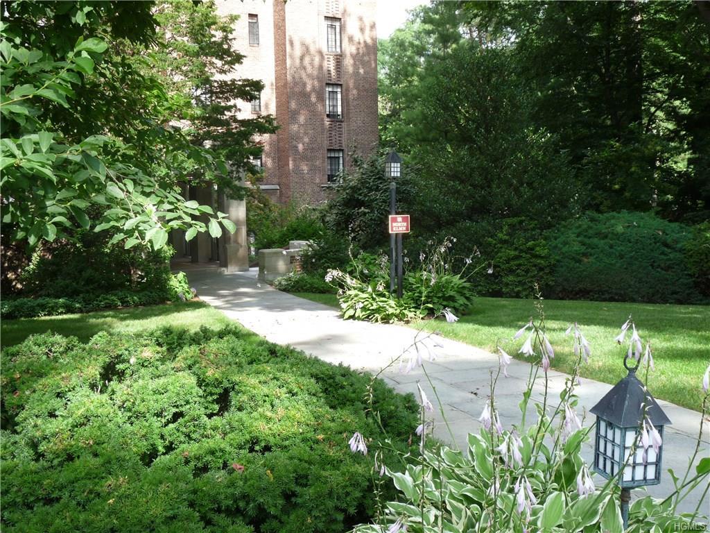 100 Ardsley Avenue - Photo 1