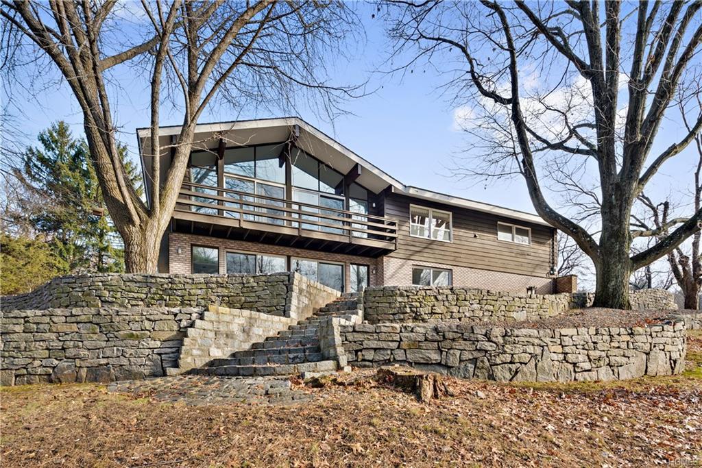 489 Winding Road - Photo 1