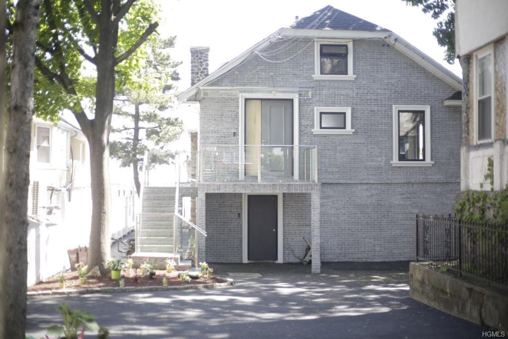718 Clarence Avenue - Photo 1