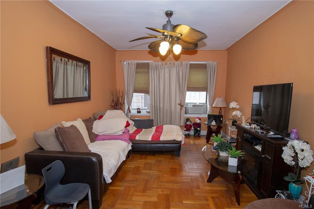 1922 Mcgraw Avenue - Photo 1