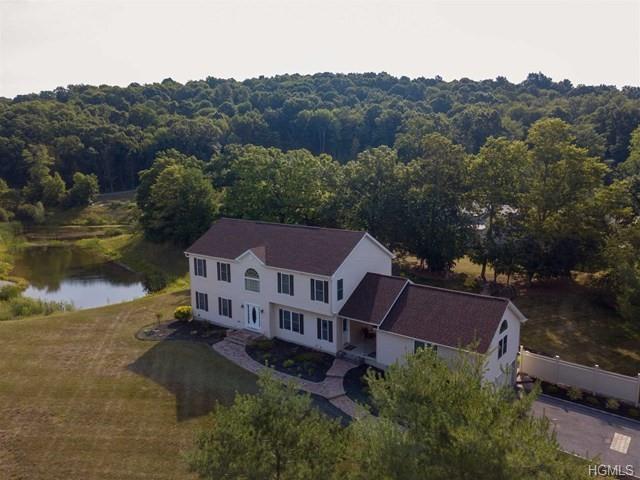 35 Hartstone Drive - Photo 1
