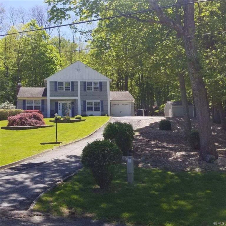 7 Pinegrove Drive - Photo 1