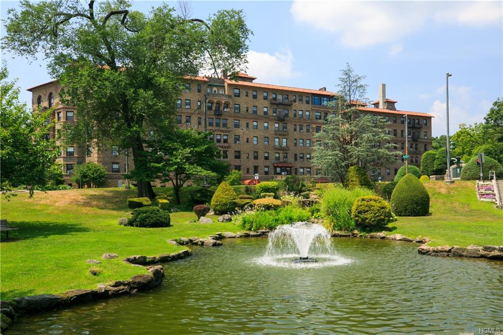 14 Chatsworth - Photo 1