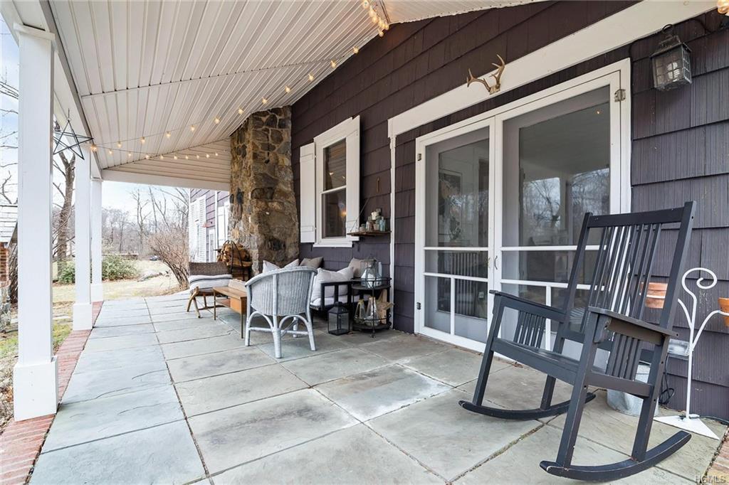 74 Baron De Hirsch Road - Photo 1