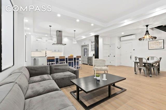260 Broadway - Photo 1