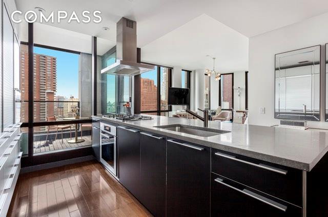 101 Warren Street - Photo 1