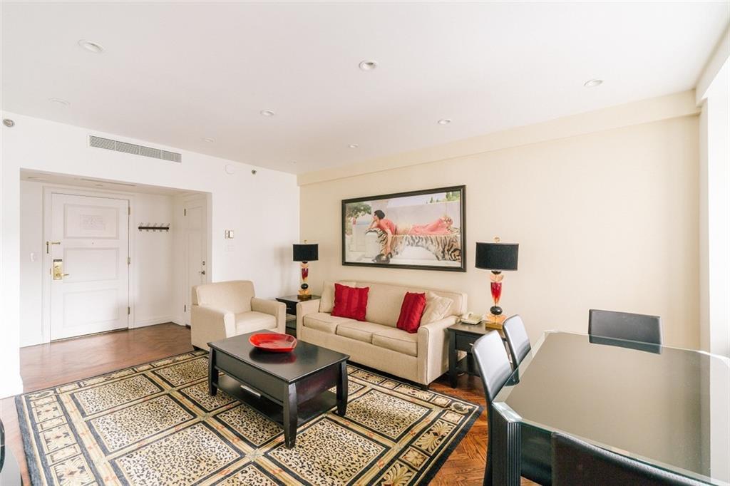 160 Central Park - Photo 1
