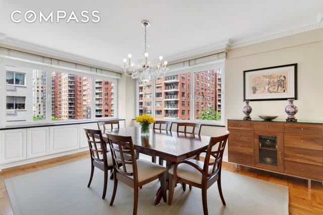 25 Sutton Place - Photo 1