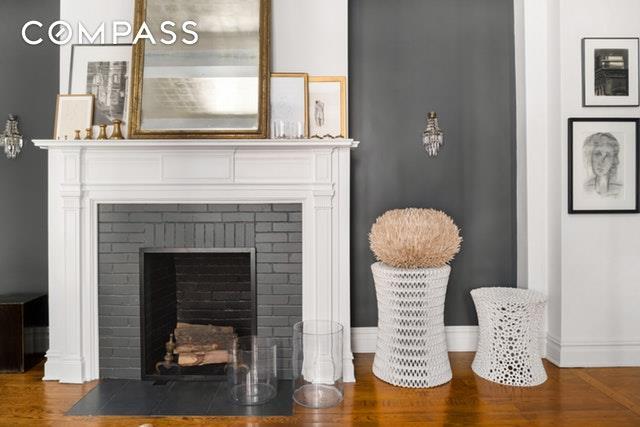 25 5th Avenue - Photo 1