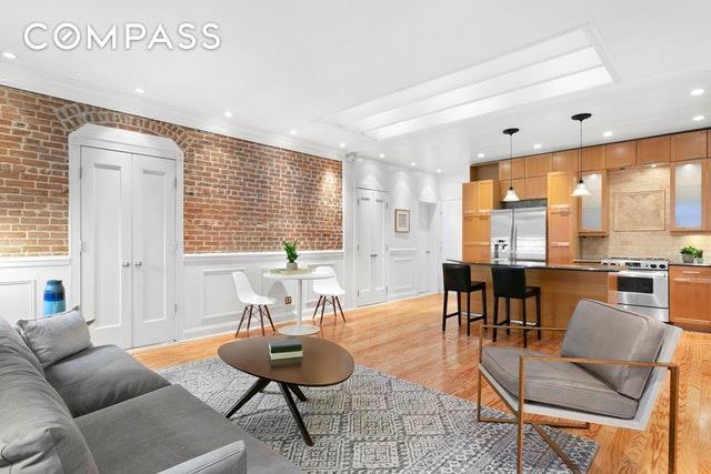 32 40th Street - Photo 1