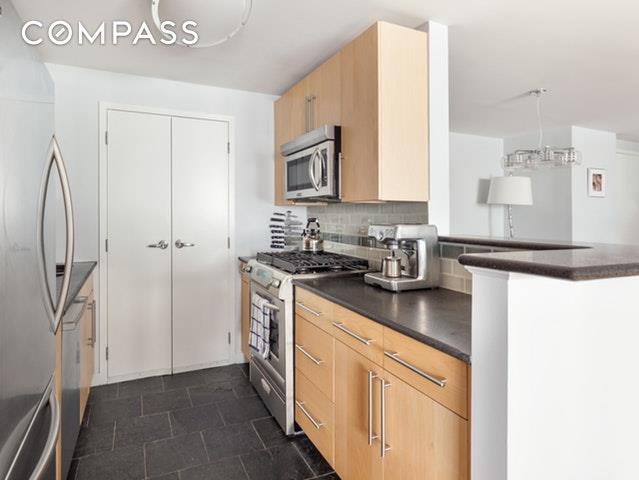 40 116th Street - Photo 1