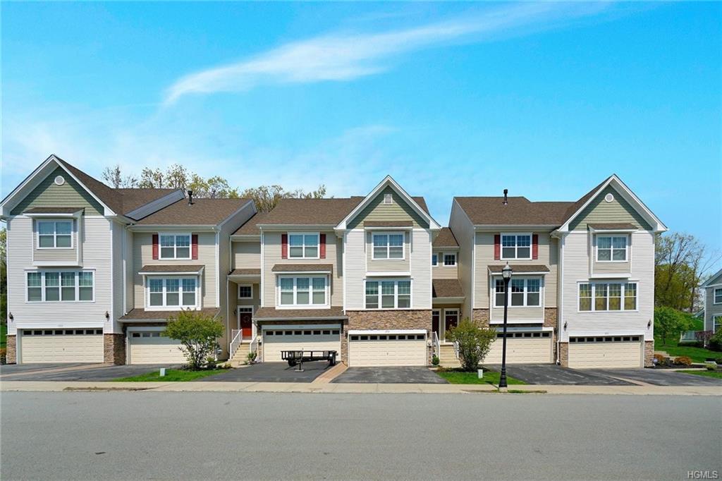 2010 Hawthorn Way - Photo 1