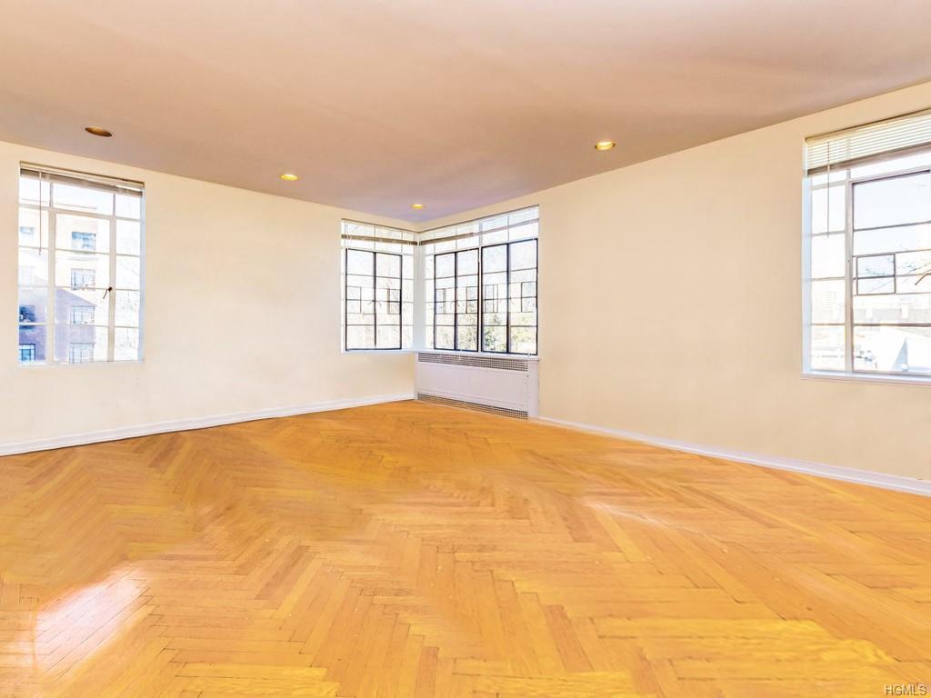 3001 Henry Hudson Parkway - Photo 1