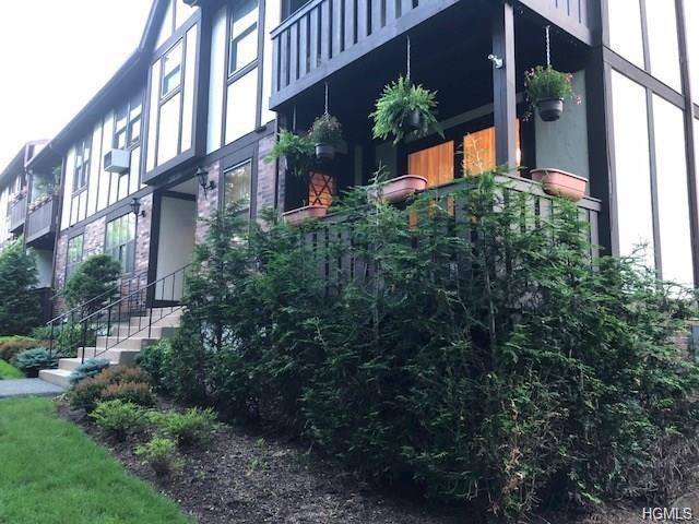 736 Sierra Vista Lane - Photo 1