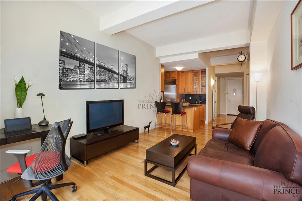 88 Greenwich Street - Photo 1