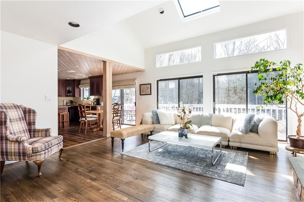12 Stone Hollow Way - Photo 1