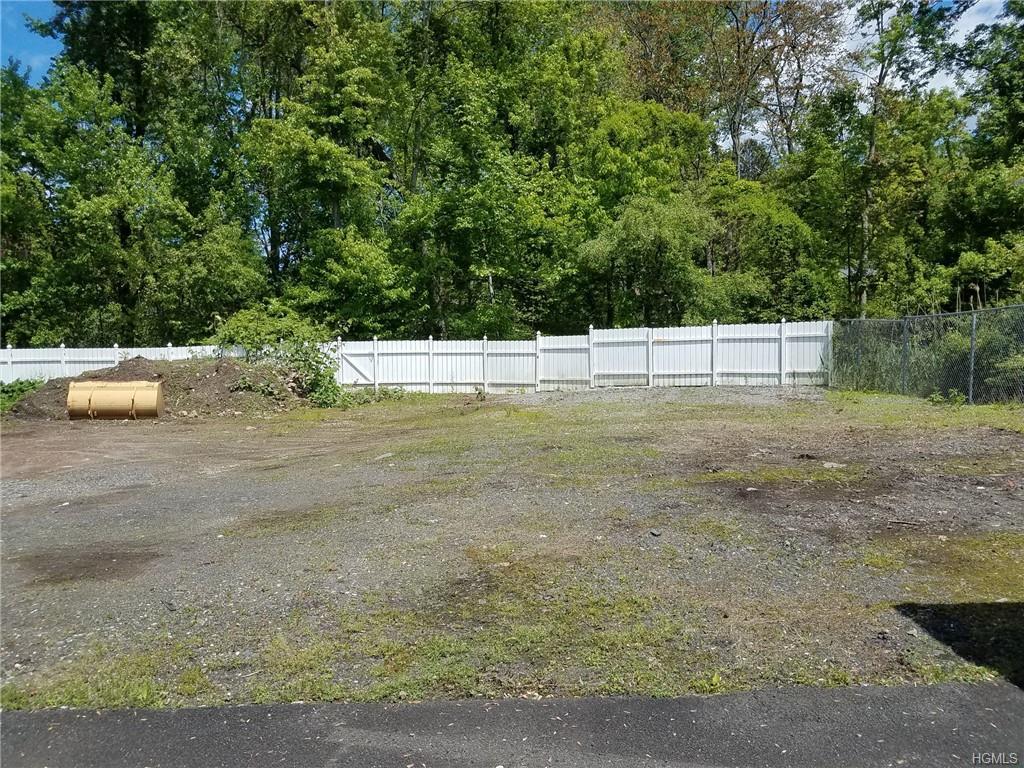 491 Kings Highway - Photo 1