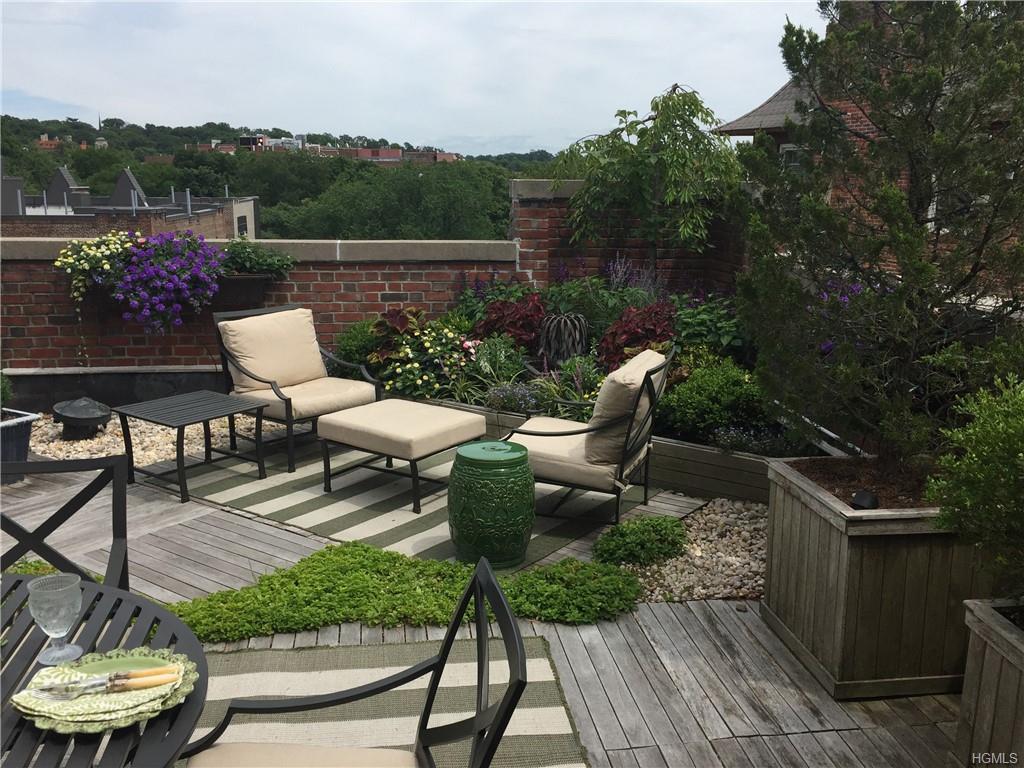 270 Bronxville Road - Photo 1