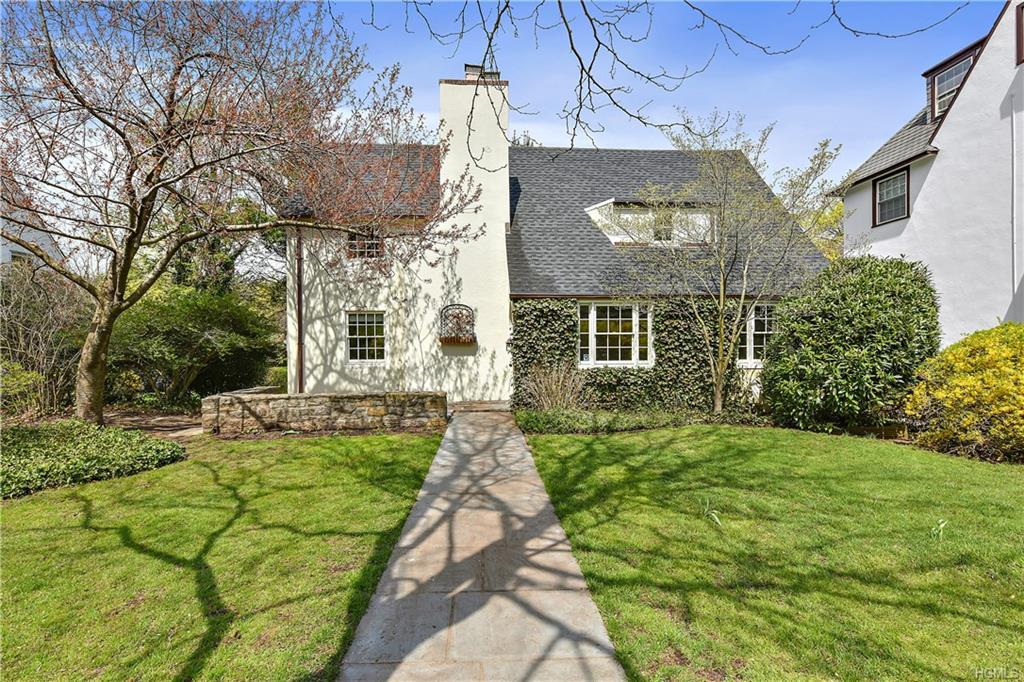 87 Kensington Road - Photo 1