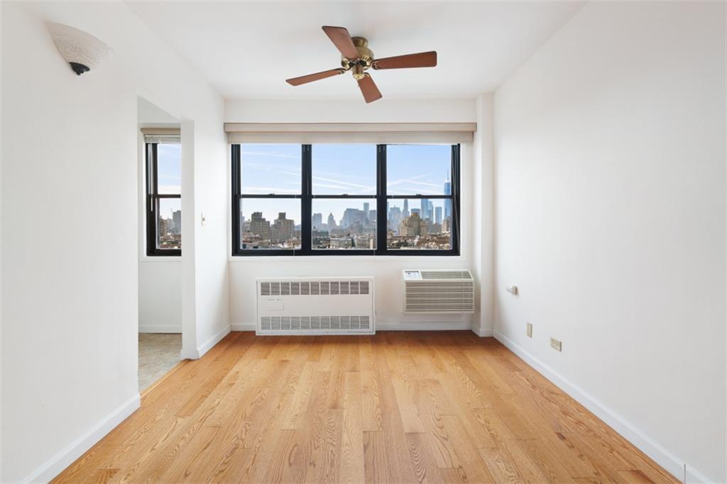 31 Jane Street - Photo 1