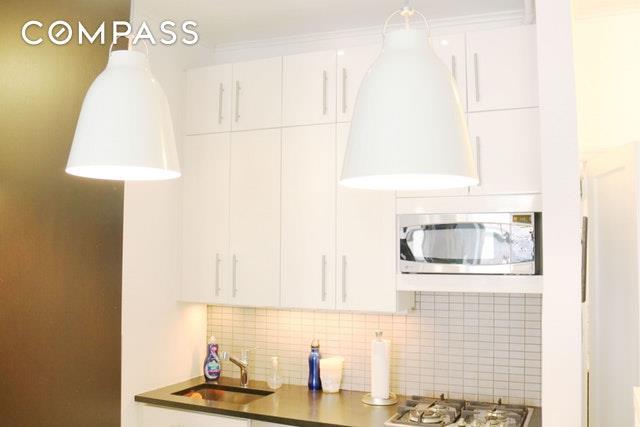 118 Waverly - Photo 1